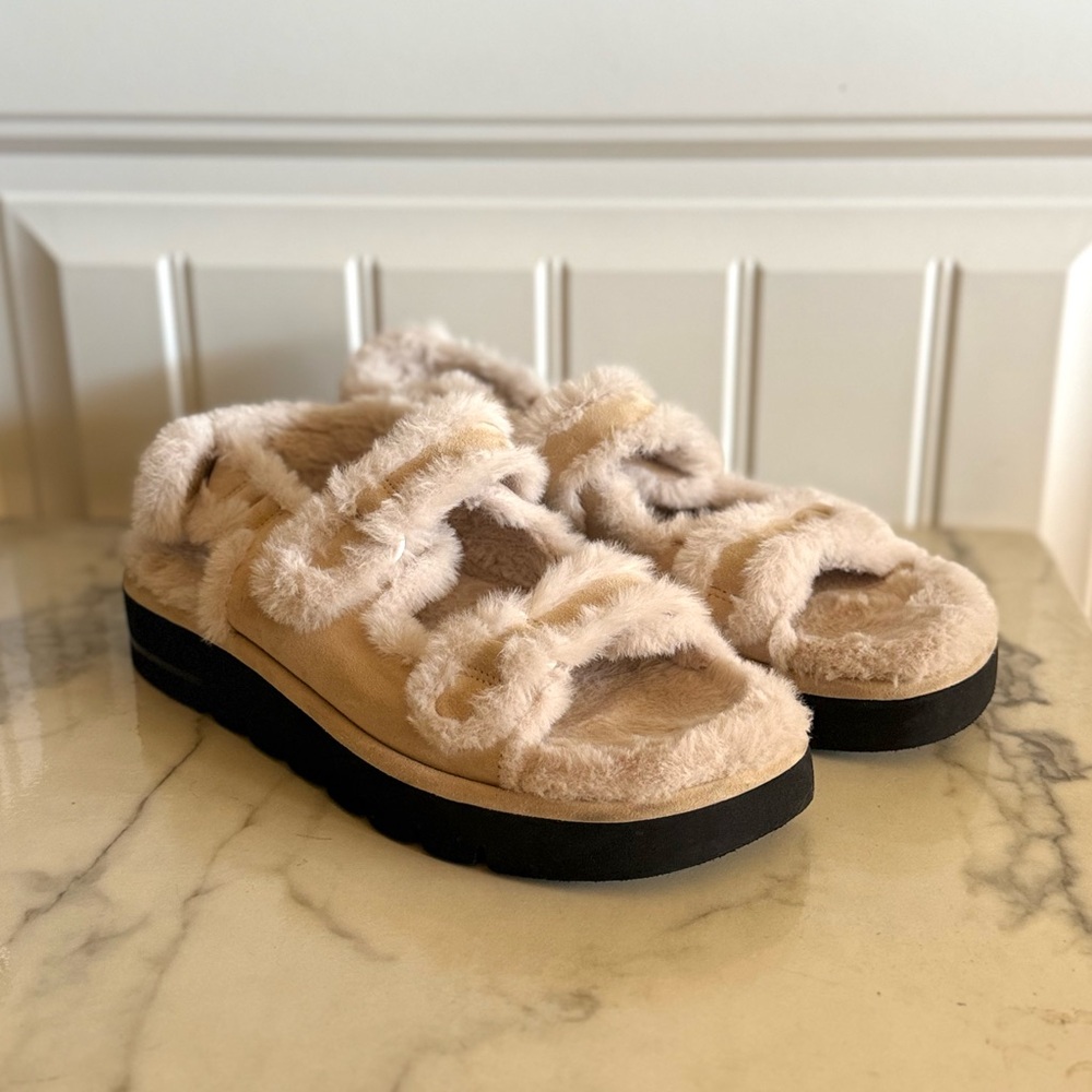 Stuart Weitzman Sandals Suede Shearling Cream Tan Size 7.5